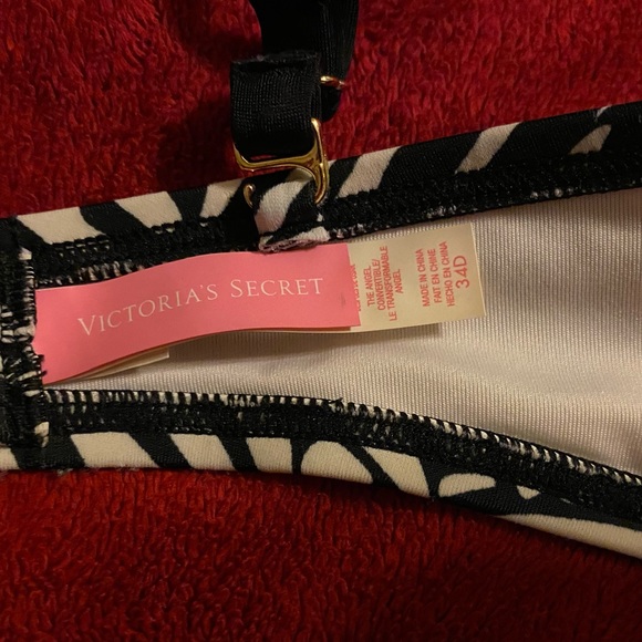 Victoria’s Secret Swim Top - Picture 3 of 4